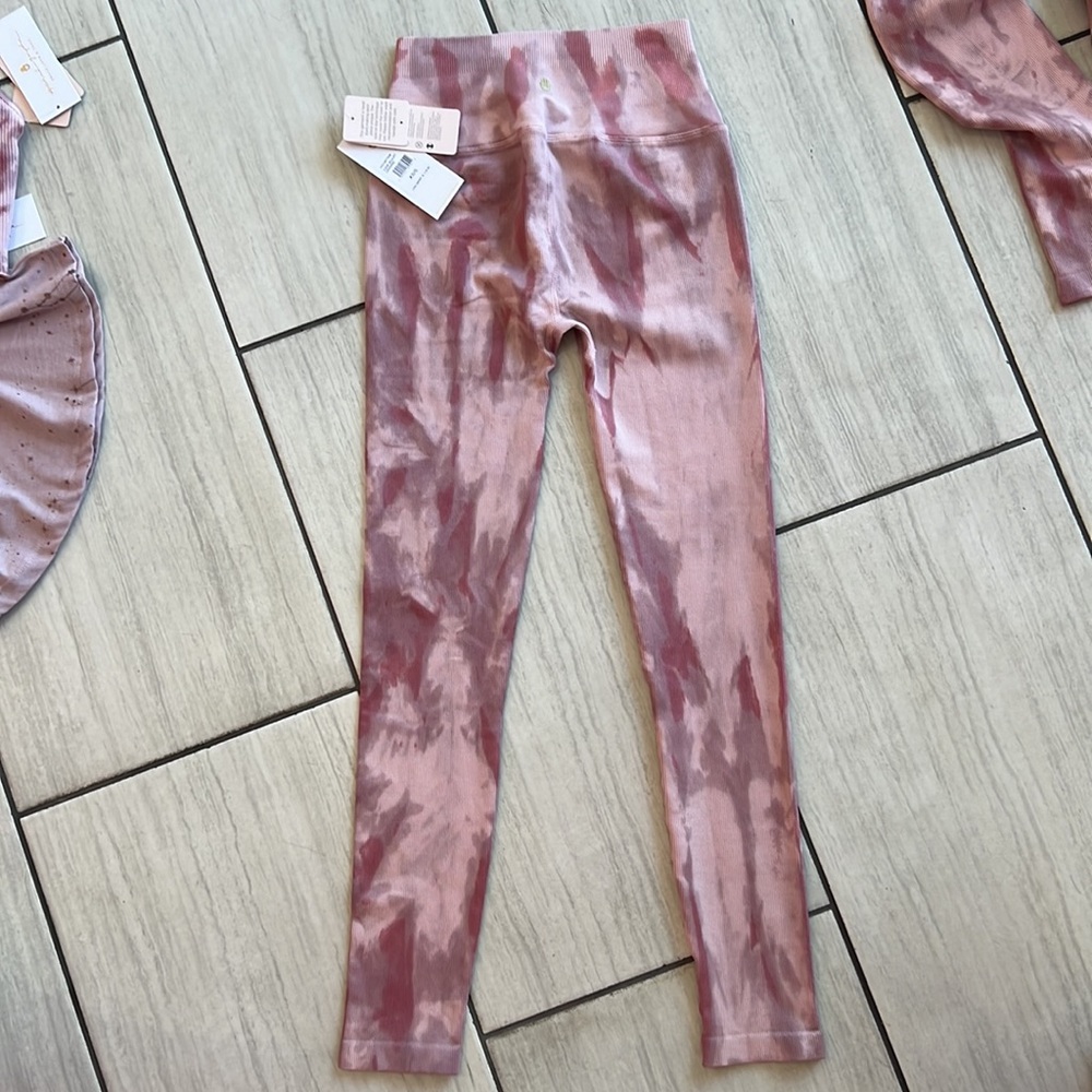 Spiritual gangster love sculpt leggings